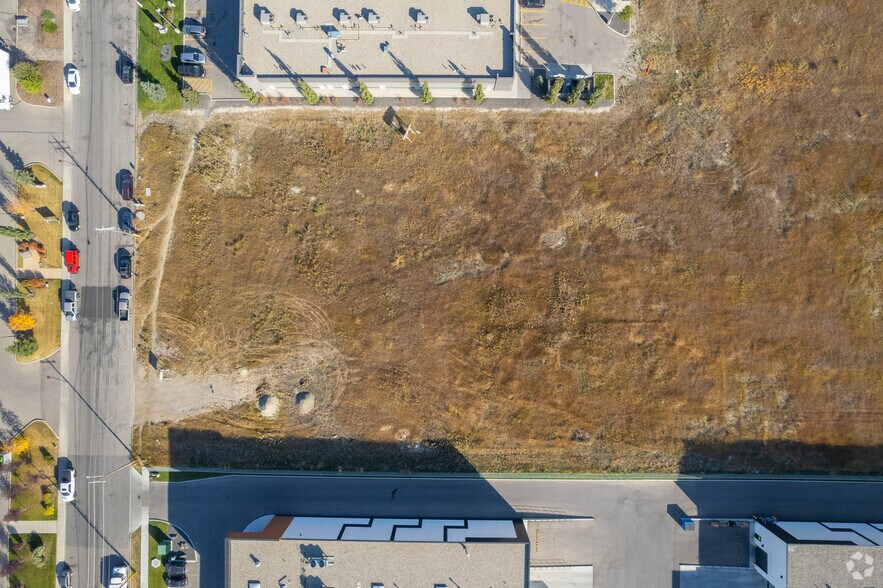 More Photos Of 10906 50th St SE, Calgary Land For Lease
