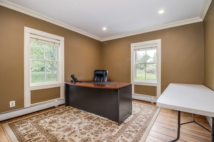 More Photos Of 97 Grayrock Rd, Clinton Township Office For Lease