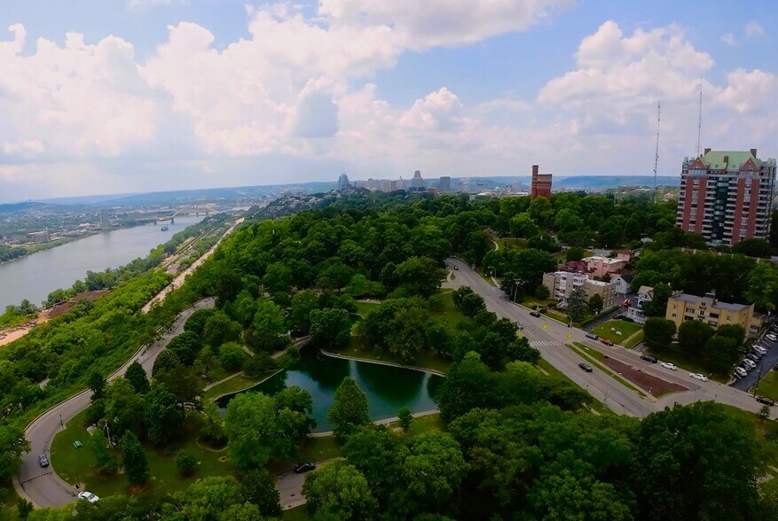 More Photos Of 2181 Victory Pky, Cincinnati Office Residential For Lease