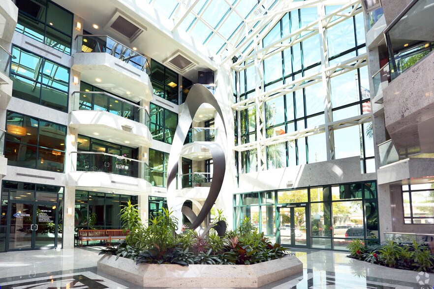 More Photos Of 1250 S Tamiami Trl, Sarasota Medical For Lease