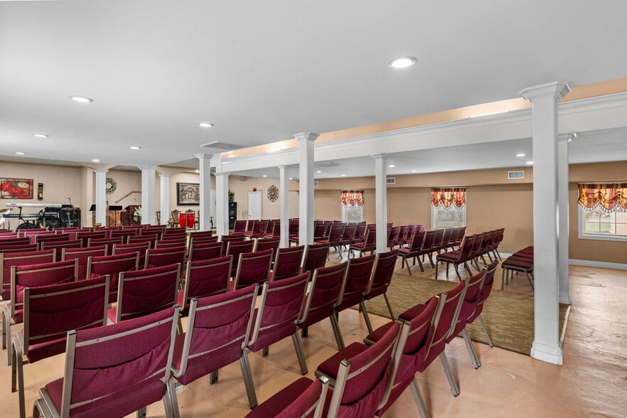 More Photos Of 11200 Thaxton Rd, Austin Religious Facility For Sale