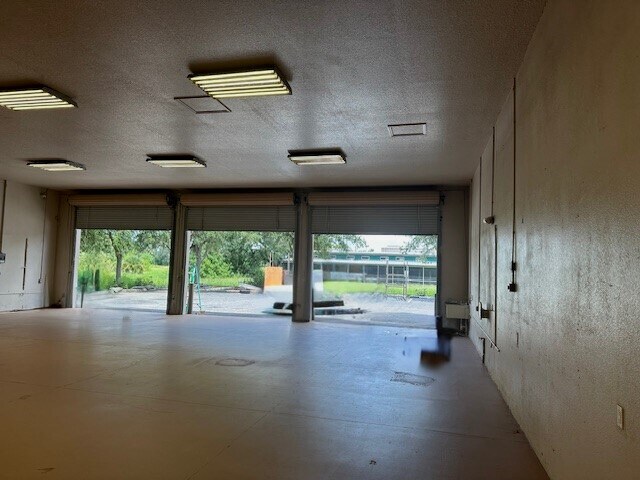 More Photos Of 718 60th Street Ct E, Bradenton Auto Repair For Sale