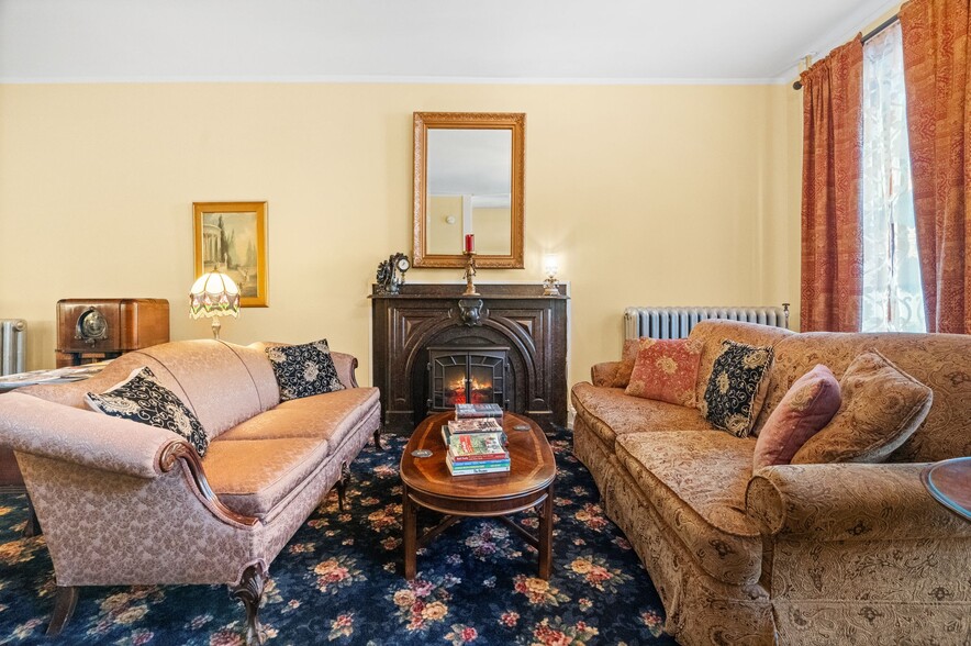 More Photos Of 23-25 Race St, Jim Thorpe Hospitality For Sale