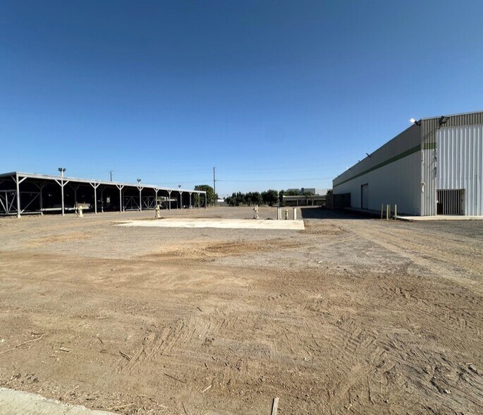 More Photos Of 23447 Cajalco Rd, Perris Manufacturing For Sale