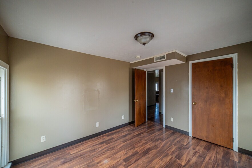 More Photos Of 218 2nd St, Fulton Apartments For Sale