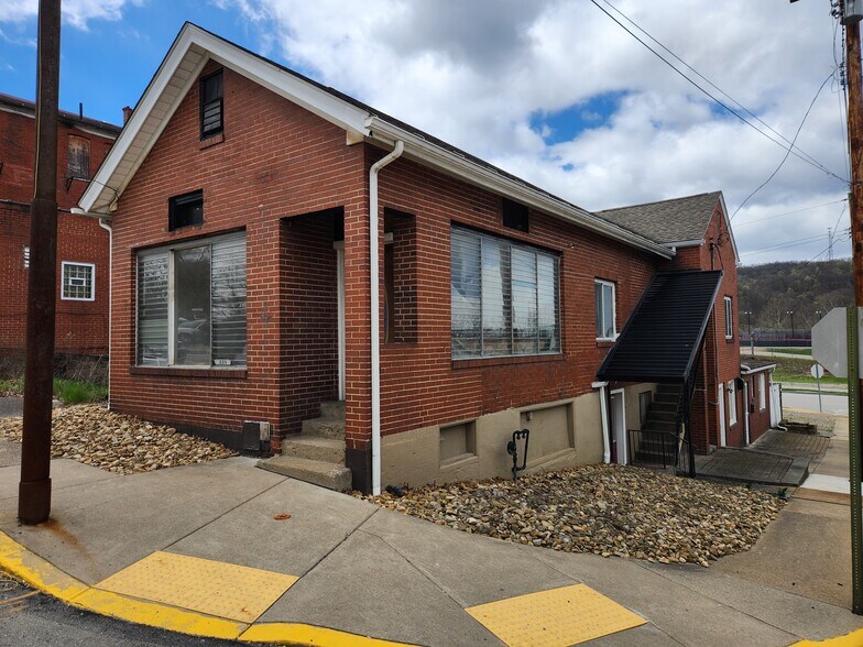 Primary Photo Of 333 Brinton ave, Trafford General Retail For Lease