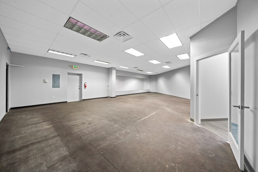 More Photos Of 1803 Airport Rd, Hot Springs General Retail For Lease