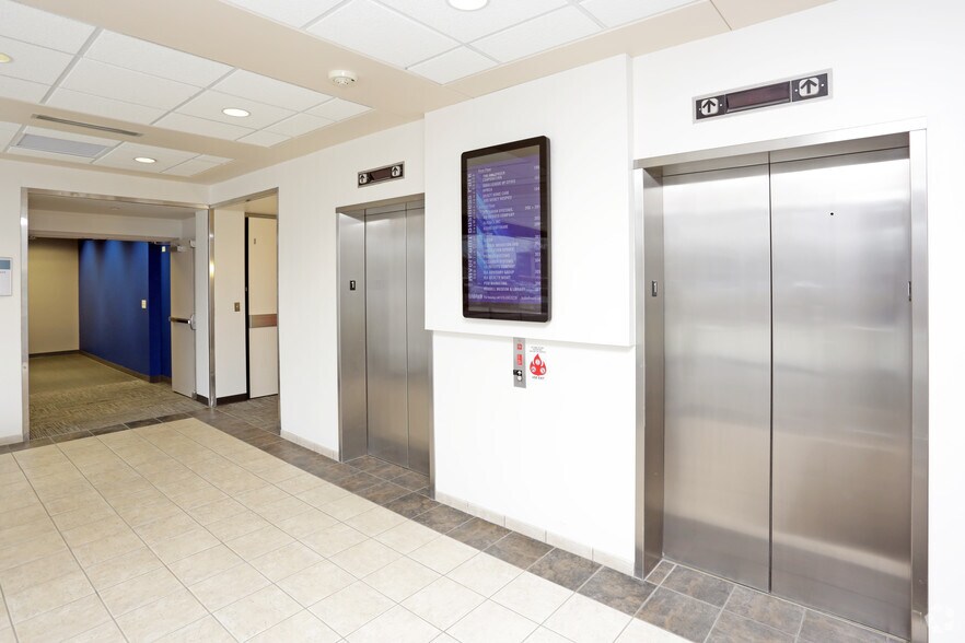 More Photos Of 500 SW 7th St, Des Moines Office For Lease