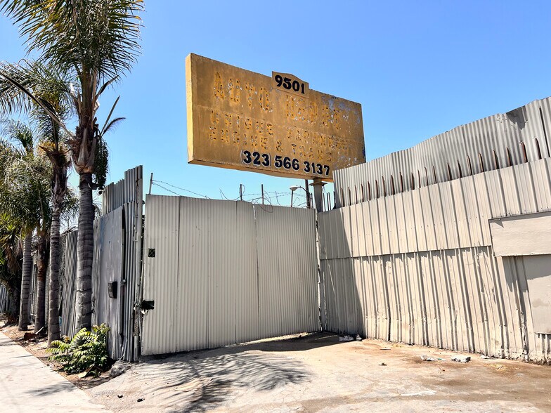 More Photos Of 9523 Alameda St, Los Angeles Land For Lease