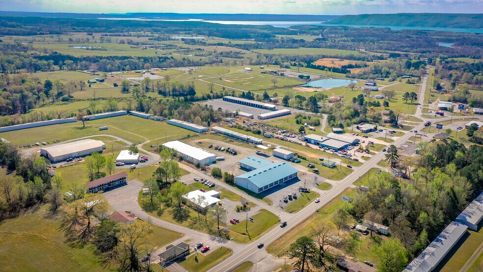 More Photos Of 8546 Edgemont Rd, Greers Ferry Hotel For Sale