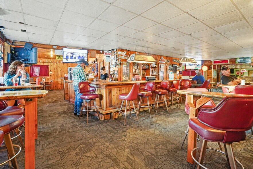 More Photos Of 4976 WA-25 Hwy, Hunters Bar For Sale