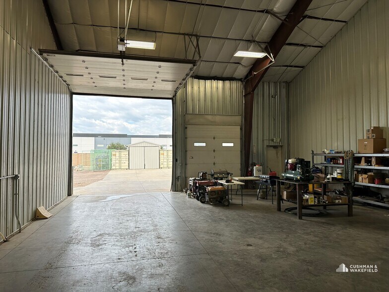 More Photos Of 4650 Venture Dr, Johnstown Warehouse For Lease