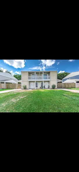 More Photos Of 4614 4614-4620 Orange St, Pearland Apartments For Sale