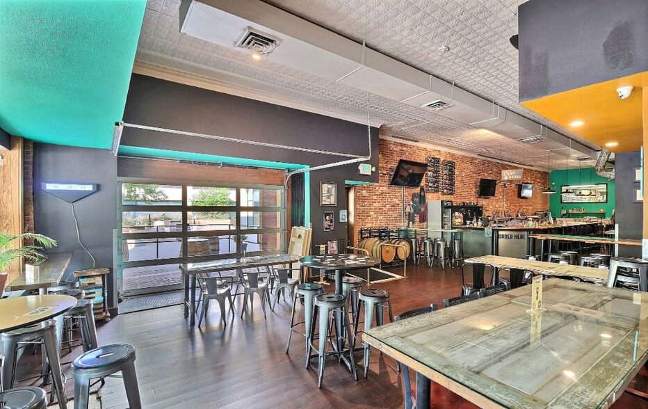 More Photos Of 813 8th St, Greeley General Retail For Lease