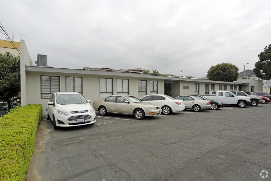 More Photos Of 790 E Santa Clara St, Ventura Office For Lease