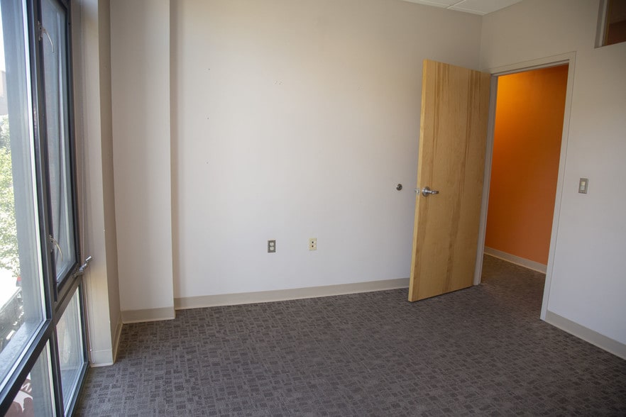 More Photos Of 100 Gold Ave SW, Albuquerque Apartments For Sale