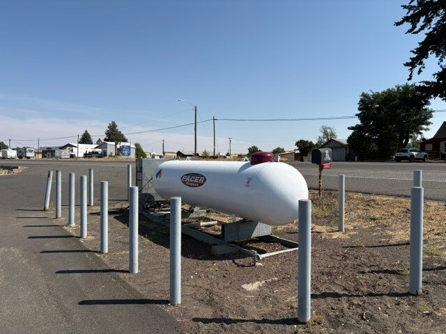 More Photos Of 765 E Broadway St, Goldendale General Retail For Sale