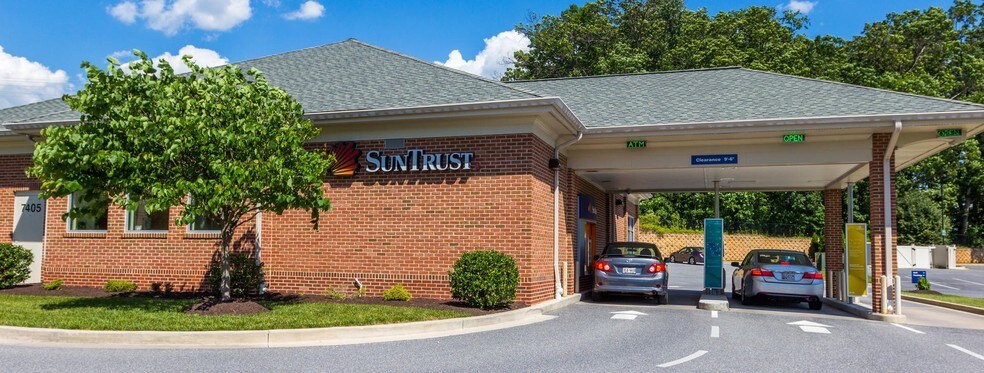 More Photos Of 7405 Maple Lawn Blvd, Fulton Bank For Lease