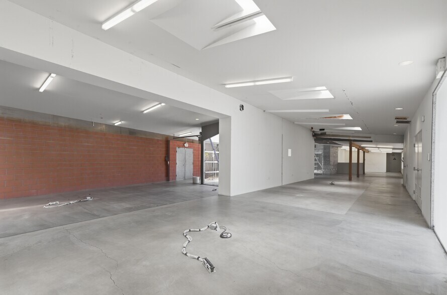 More Photos Of 3958 Ince Blvd, Culver City Loft Creative Space For Lease