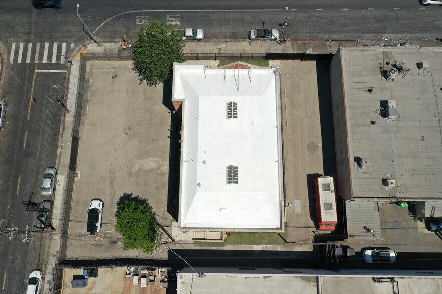 More Photos Of 606 E 6th St, Los Angeles Loft Creative Space For Lease