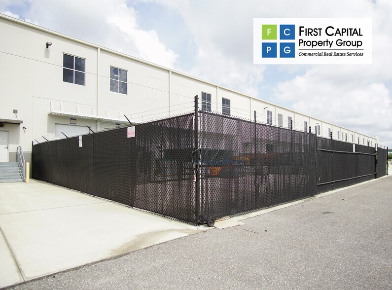 More Photos Of 13643 S Orange Ave, Orlando Distribution For Lease