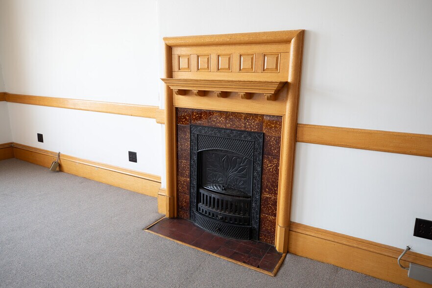 More Photos Of 74 Hammond St, Bangor Medical For Sale