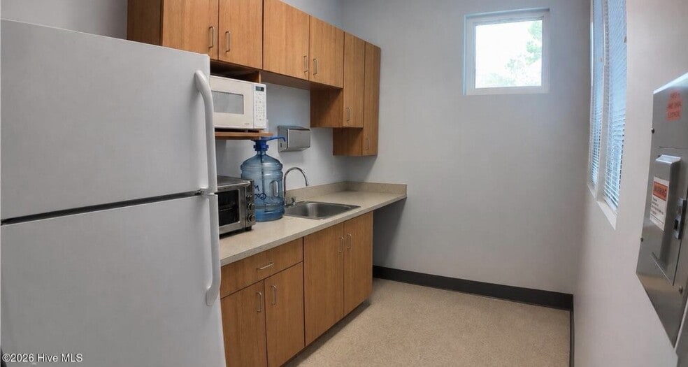 More Photos Of 2515 Delaney Ave, Wilmington Medical For Lease