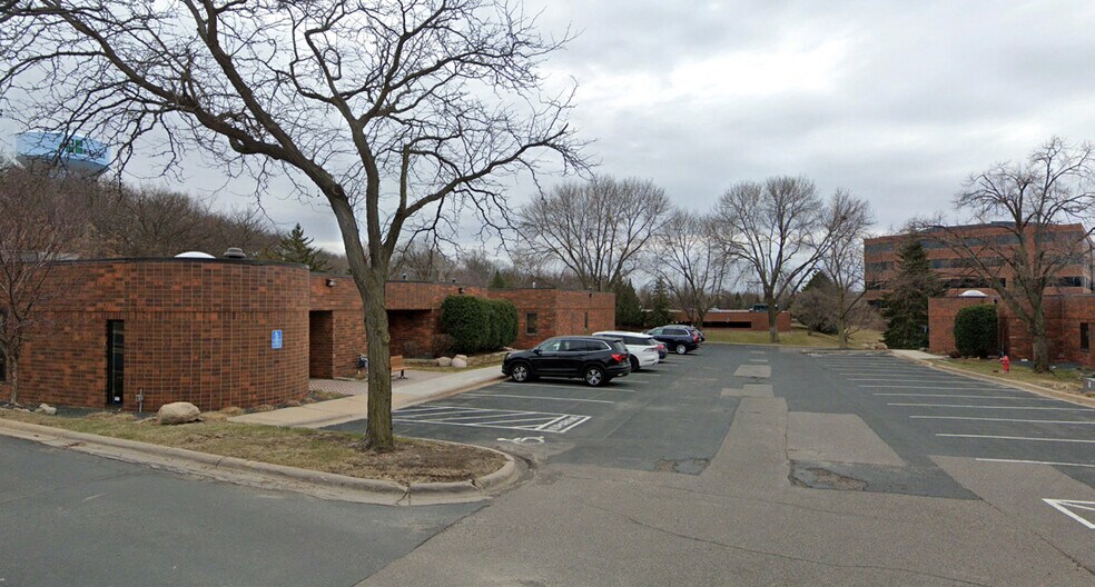 More Photos Of 4936-4942 Lincoln Dr, Edina Office For Sale