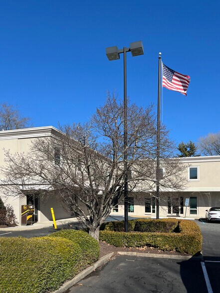 More Photos Of 12284 Warwick Blvd, Newport News Office For Lease