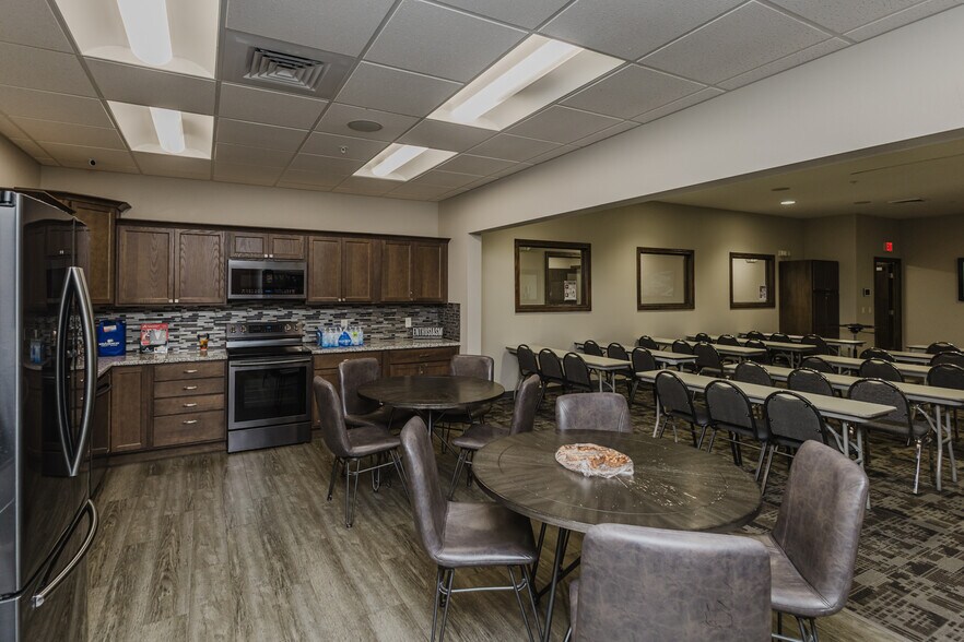 More Photos Of 429 S 119th St W, Wichita Office For Sale