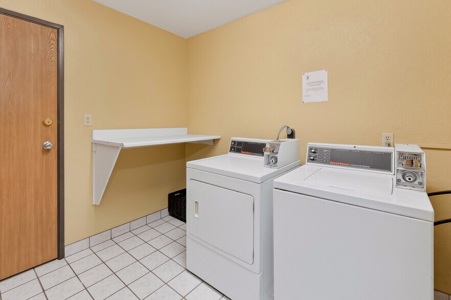 More Photos Of 1924 Freedom Rd, Trinidad Hotel For Sale