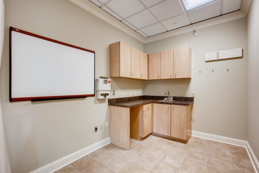More Photos Of 3080 Highlands Pky, Smyrna Medical For Sale