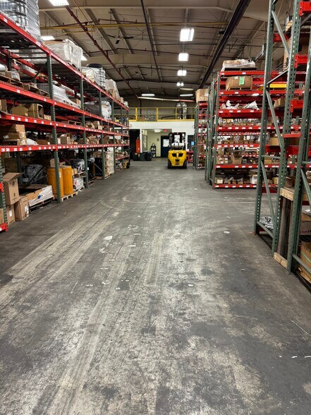 More Photos Of 3675 N Main St, Oshkosh Warehouse For Lease