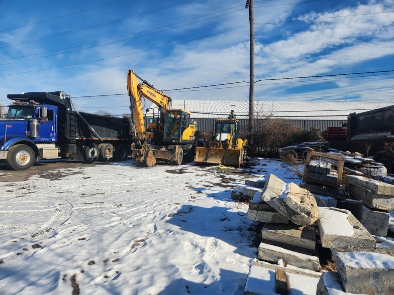 More Photos Of 659 Woodfield Rd, West Hempstead Land For Lease