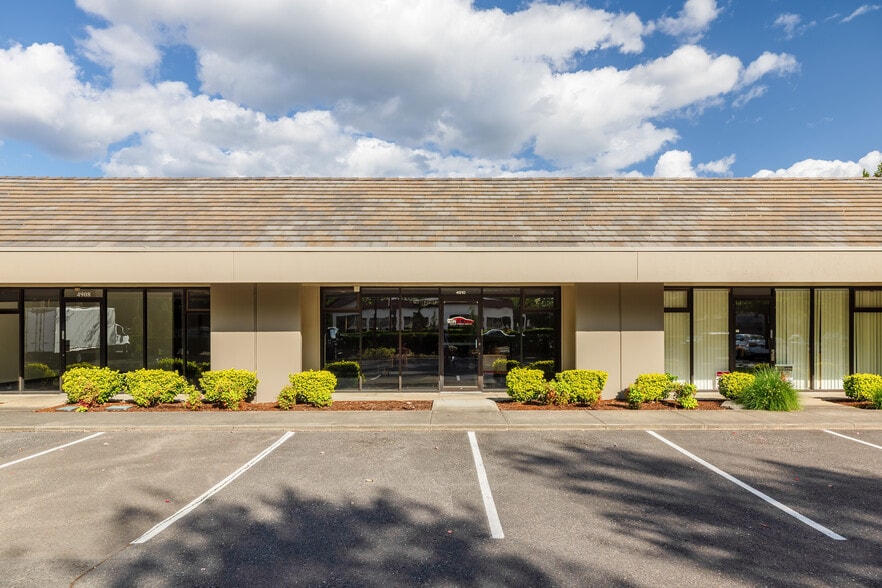 More Photos Of 4900-4916 NE 122nd Ave, Portland Unknown For Lease