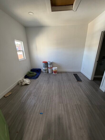 More Photos Of 214 S Maryland Pky, Las Vegas Apartments For Sale