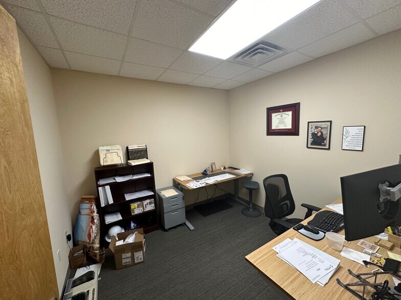 More Photos Of 1070-1078 Classic Rd, Apex Flex For Lease