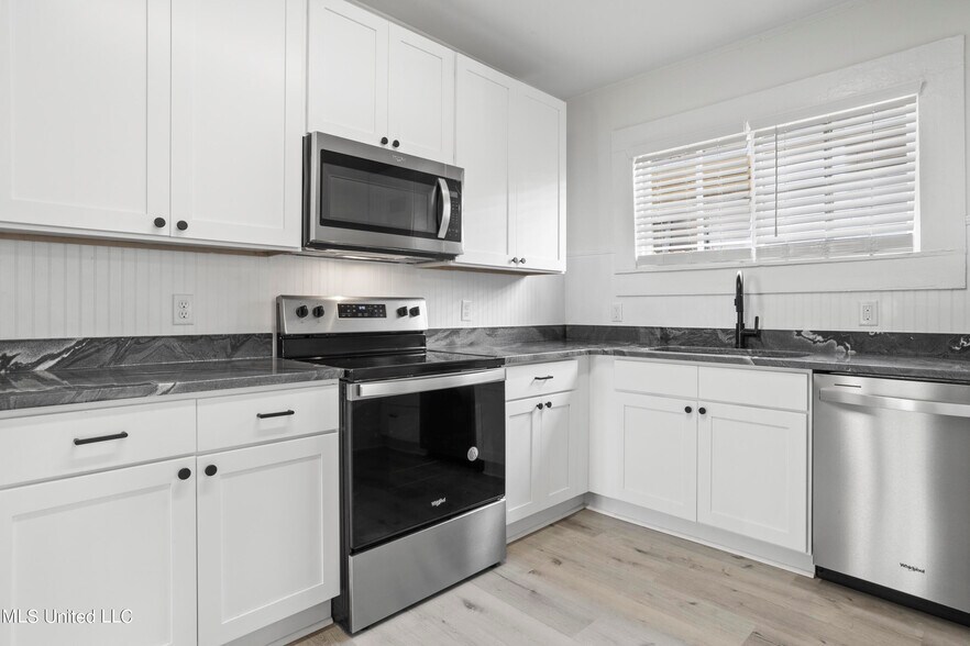 More Photos Of 3406 12th St, Gulfport Specialty For Sale