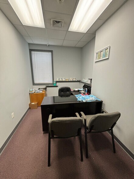 More Photos Of 1949 Devereaux Ave, Philadelphia Medical For Lease
