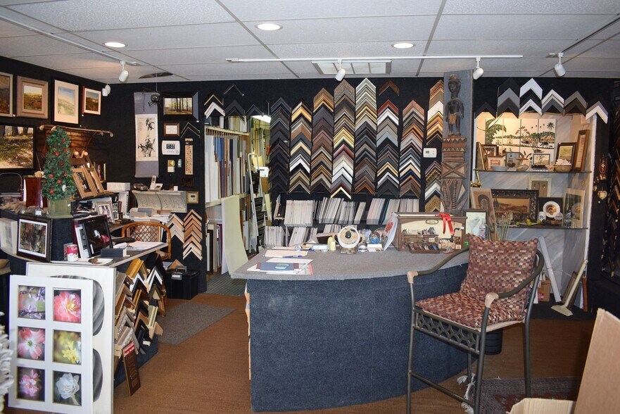 More Photos Of 3110 Wade Hampton Blvd, Taylors Storefront For Sale