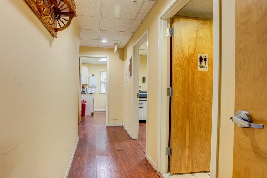 More Photos Of 215-236 Bridge St, Metuchen Medical For Sale