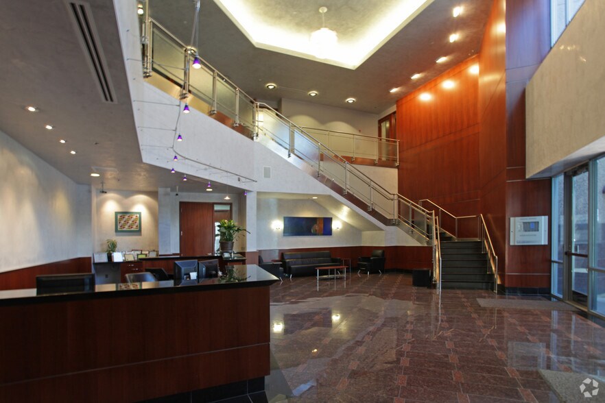 More Photos Of 603 N Wilmot Rd, Tucson Office Residential For Lease