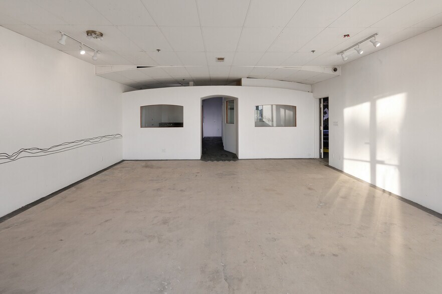 More Photos Of 3111 Ocean Front Walk, Marina Del Rey Apartments For Sale