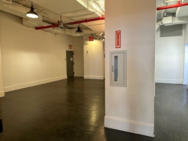More Photos Of 552-556 Broadway, New York Office Residential For Lease