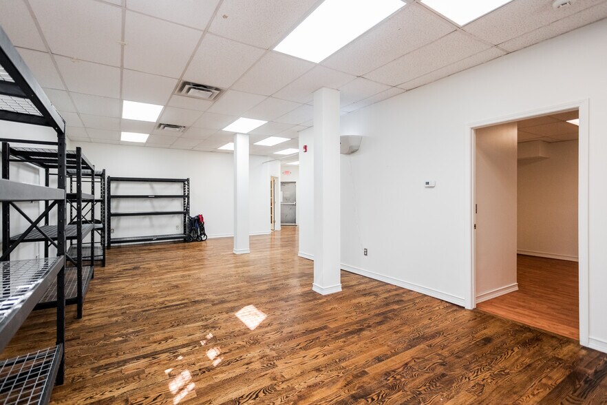 More Photos Of 3442 McDougall St, Detroit Office For Sale