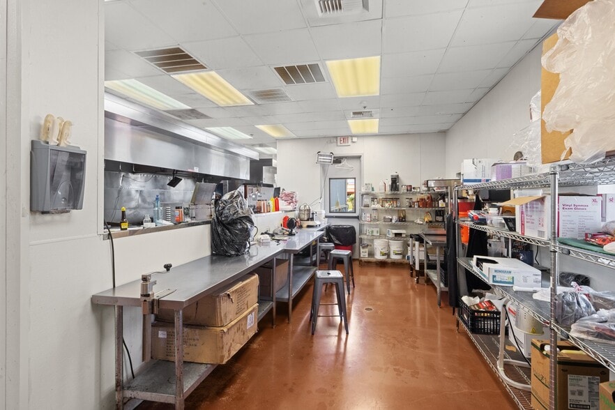 More Photos Of 2411 N US Highway 281, Marble Falls Restaurant For Sale