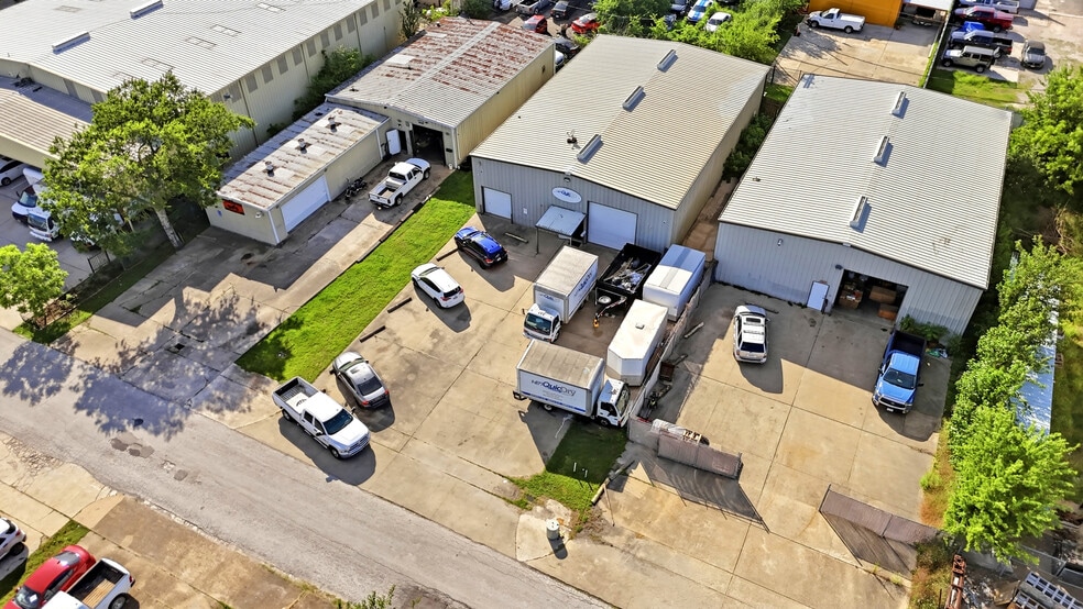 More Photos Of 1309 Illinois Ave, South Houston Warehouse For Sale
