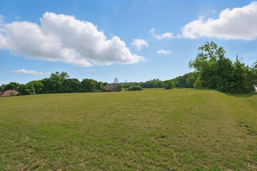 More Photos Of 699 W Wintergreen Rd, DeSoto Land For Sale