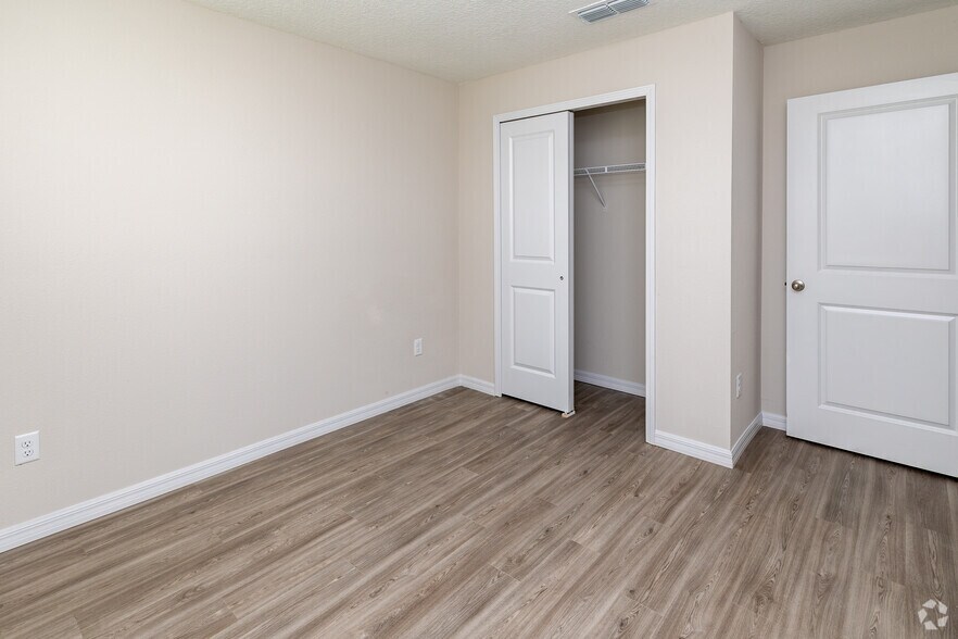 More Photos Of 9612 Hood Rd, Jacksonville Apartments For Sale