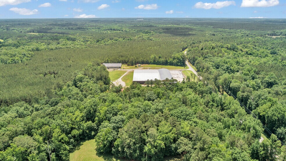 More Photos Of 121 Trotter Industrial Ln, Saluda Warehouse For Lease